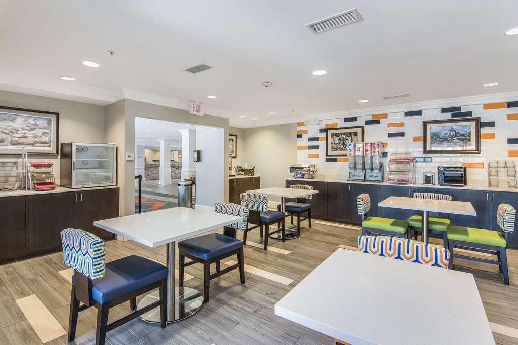 Sleep Inn & Suites Columbus Near Fort Benning โคลัมบัส ภายนอก รูปภาพ
